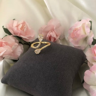 Bague Élégance Entrelacée Dorée – Eclat & Raffinement | Bella Monica Bijoux