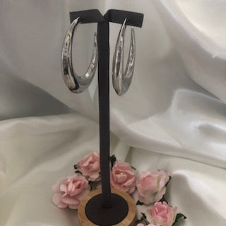 Boucles d'Oreilles Créoles Ovales en Acier Inoxydable Argenté – Élégance Intemporelle | Bella Monica Bijoux